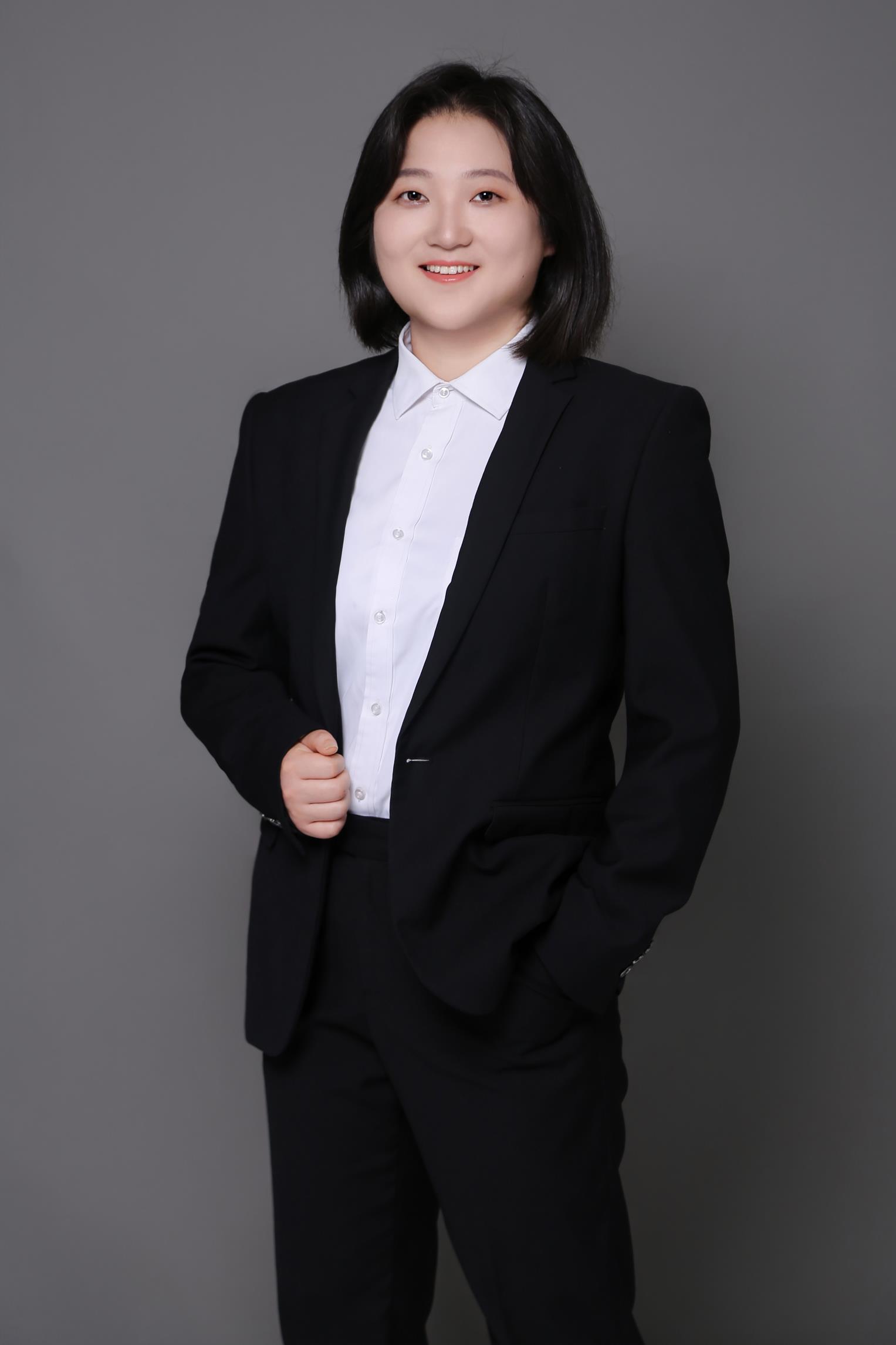 朱安妮老师照片